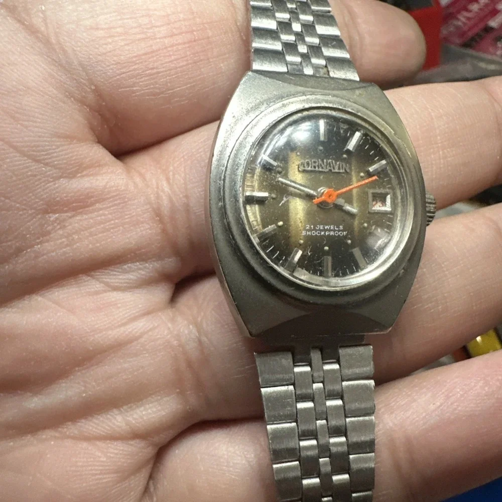 Works Vintage Cornavin Ladies 21 jewels ShockProof Swiss Manual wind 26mm Fit‎ 6